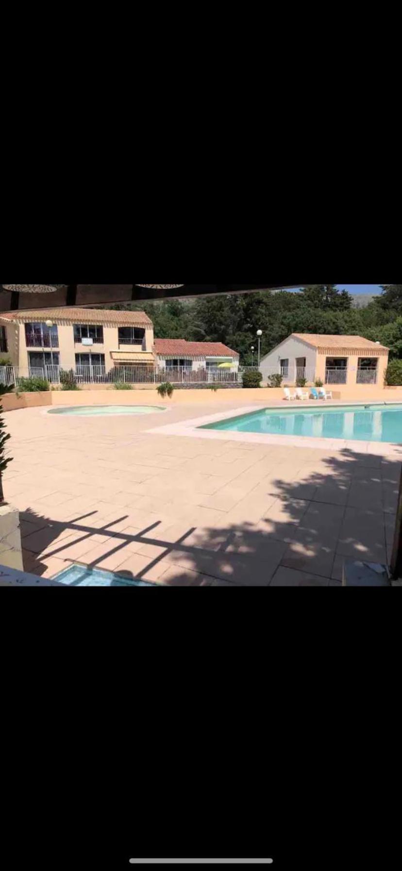 Maisonnette Dans Belle Residence Saint-Vallier-de-Thiey المظهر الخارجي الصورة