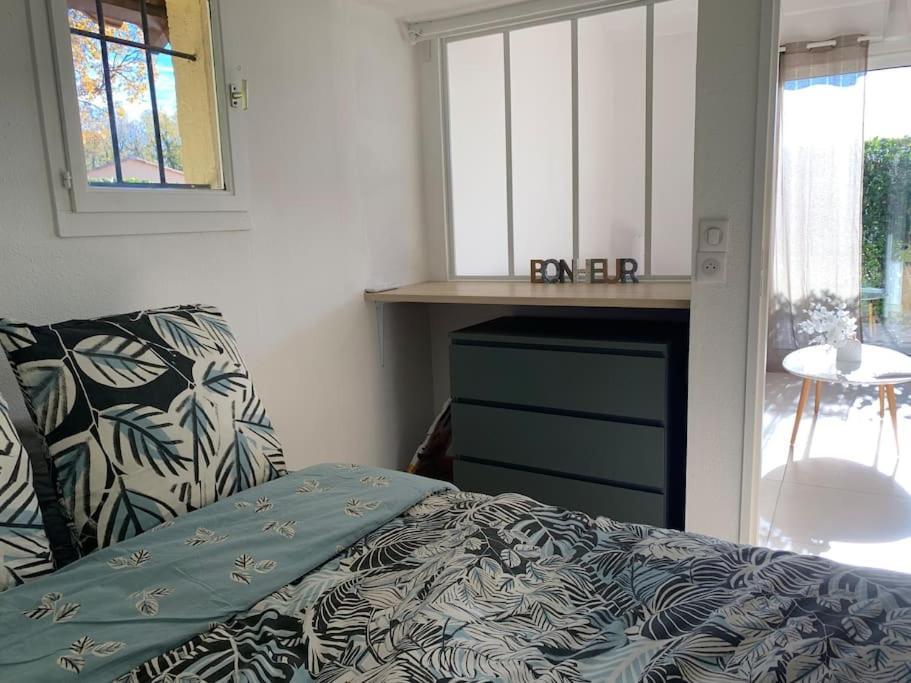 Maisonnette Dans Belle Residence Saint-Vallier-de-Thiey المظهر الخارجي الصورة